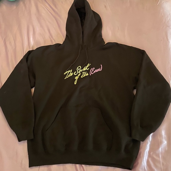 Gracie Abrams: The Story of Us Eras Tour sweatshirt - Picture 1 of 5